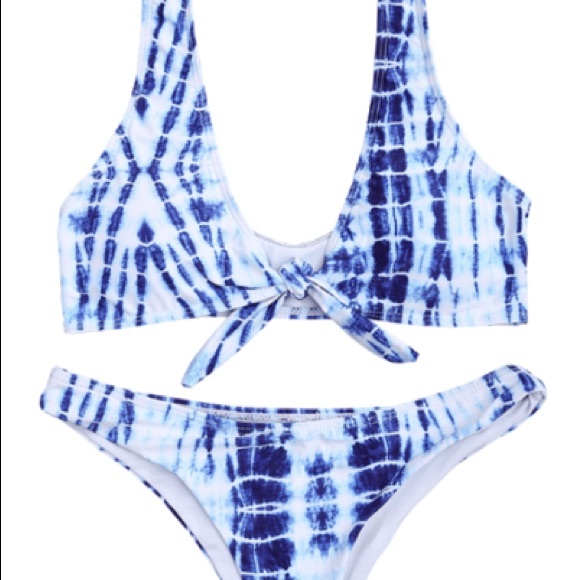 Zaful Scoop Front Knotted Tie-Dyed Bikini - Picture 3 of 6